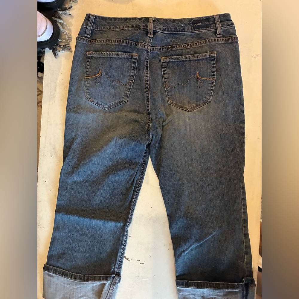 Women's Cropped Jeans in Dark Blue Wash